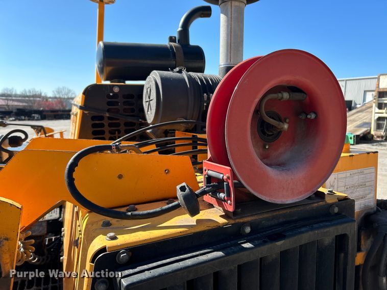 image for item EK4397 2015 LeeBoy 8500C paver