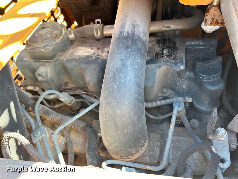 image for item EK4397 2015 LeeBoy 8500C paver