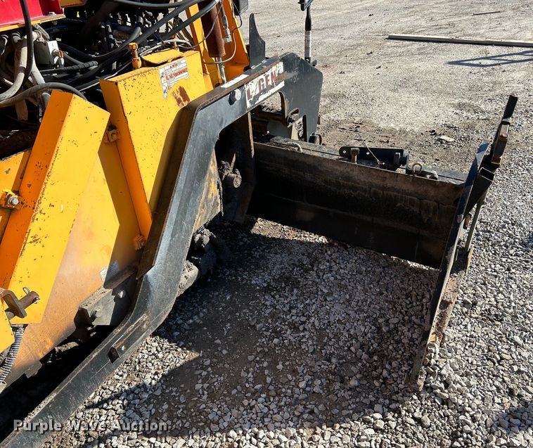 image for item EK4398 2013 LeeBoy 8500B paver