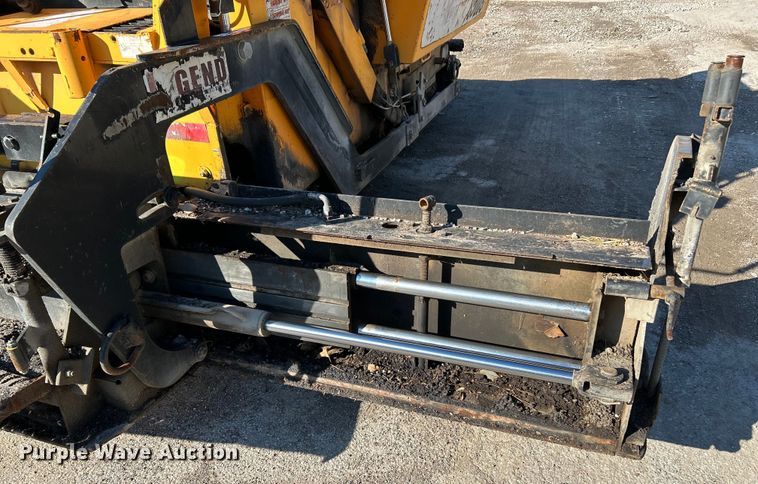 image for item EK4398 2013 LeeBoy 8500B paver