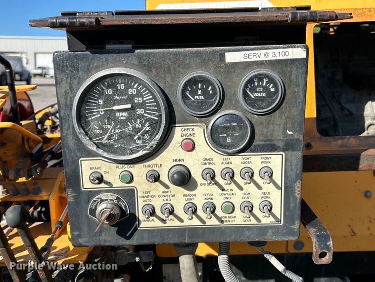 image for item EK4398 2013 LeeBoy 8500B paver