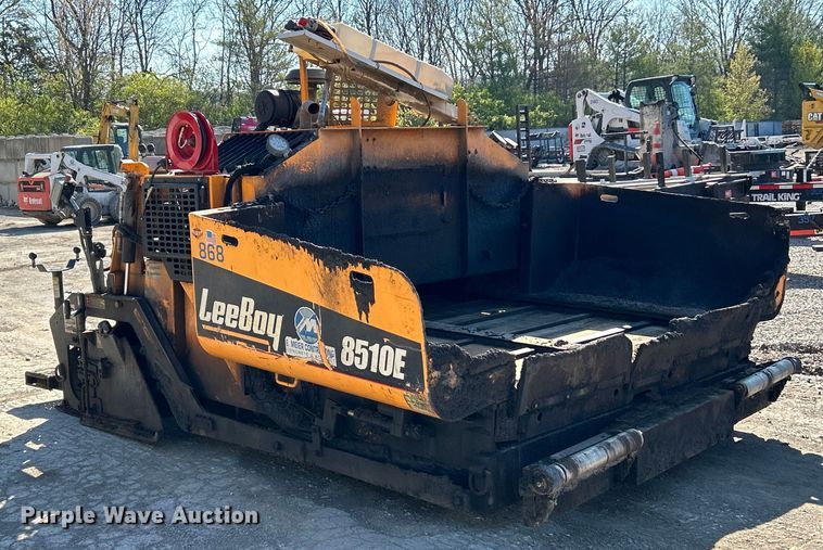 image for item EK4399 2021 LeeBoy 8510E paver