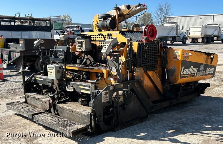 image for item EK4399 2021 LeeBoy 8510E paver