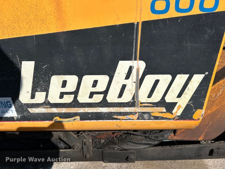 image for item EK4399 2021 LeeBoy 8510E paver