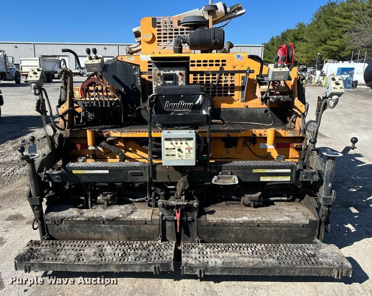 image for item EK4399 2021 LeeBoy 8510E paver
