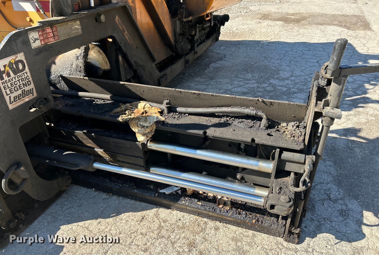 image for item EK4399 2021 LeeBoy 8510E paver