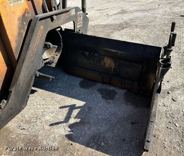 image for item EK4399 2021 LeeBoy 8510E paver