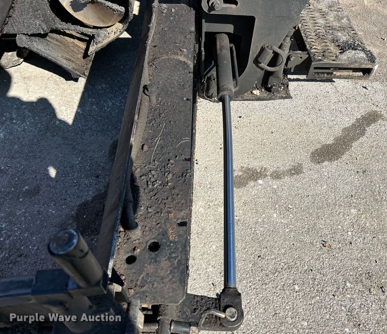 image for item EK4399 2021 LeeBoy 8510E paver