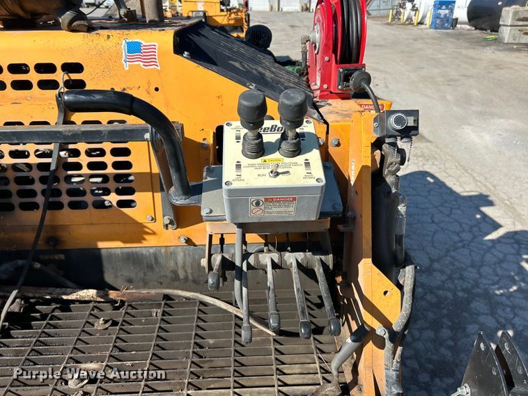 image for item EK4399 2021 LeeBoy 8510E paver