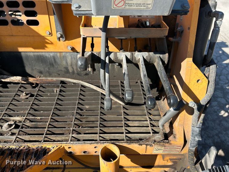 image for item EK4399 2021 LeeBoy 8510E paver