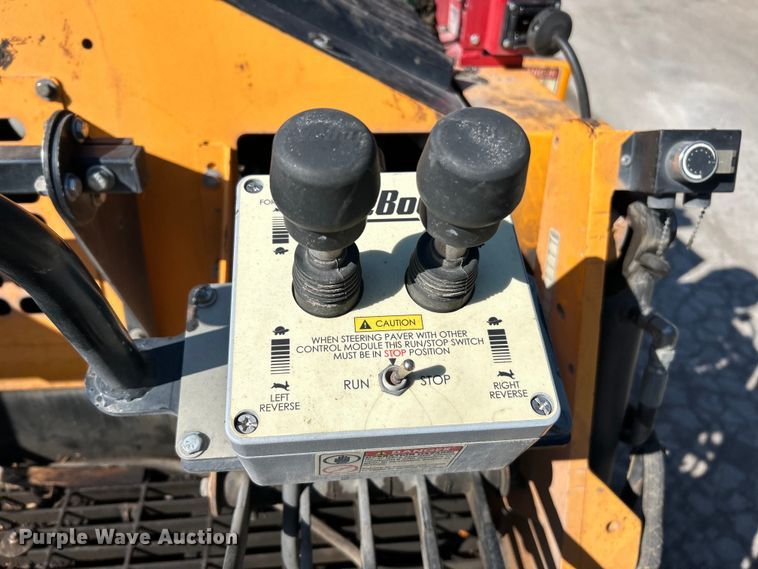 image for item EK4399 2021 LeeBoy 8510E paver