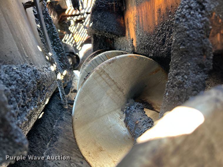 image for item EK4399 2021 LeeBoy 8510E paver