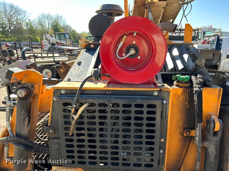 image for item EK4399 2021 LeeBoy 8510E paver