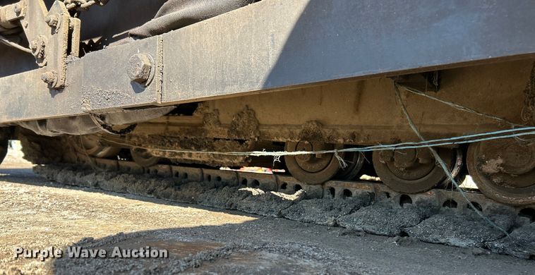 image for item EK4399 2021 LeeBoy 8510E paver