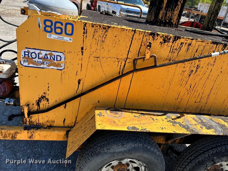 image for item EK4400 2002 LeeBoy asphalt distributor trailer