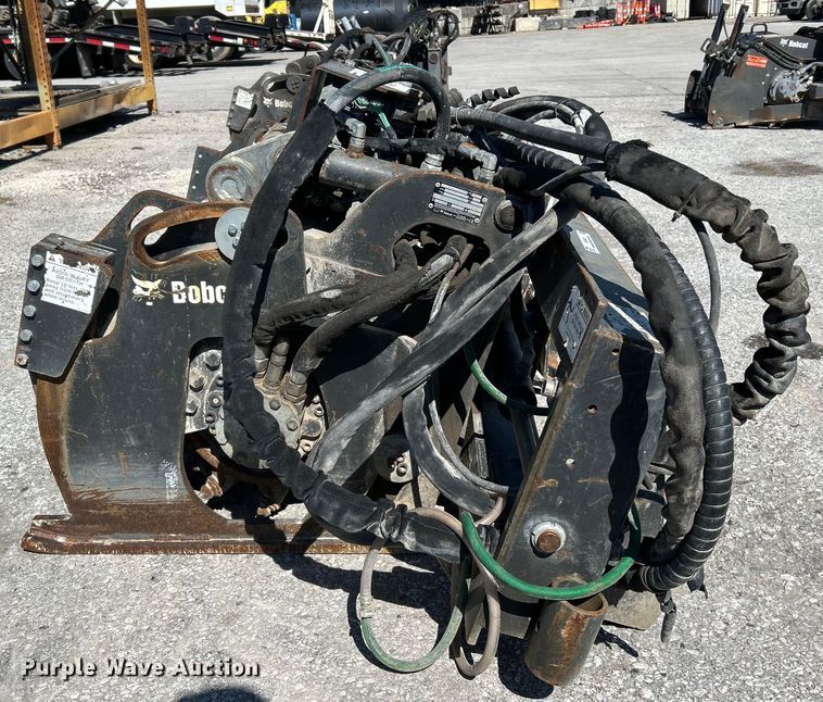 image for item EK4405 2014 Bobcat 40 HYD PLANER skid steer cold planer