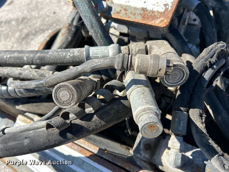 image for item EK4405 2014 Bobcat 40 HYD PLANER skid steer cold planer