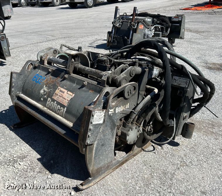 image for item EK4406 2013 Bobcat 40 HYD PLANER skid steer cold planer