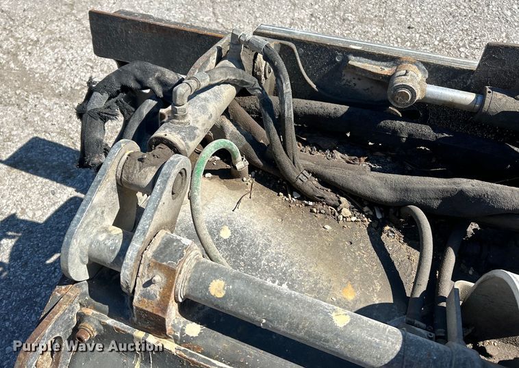 image for item EK4406 2013 Bobcat 40 HYD PLANER skid steer cold planer