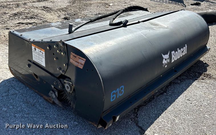 image for item EK4408 2015 Bobcat 84 Sweeper skid steer sweeper