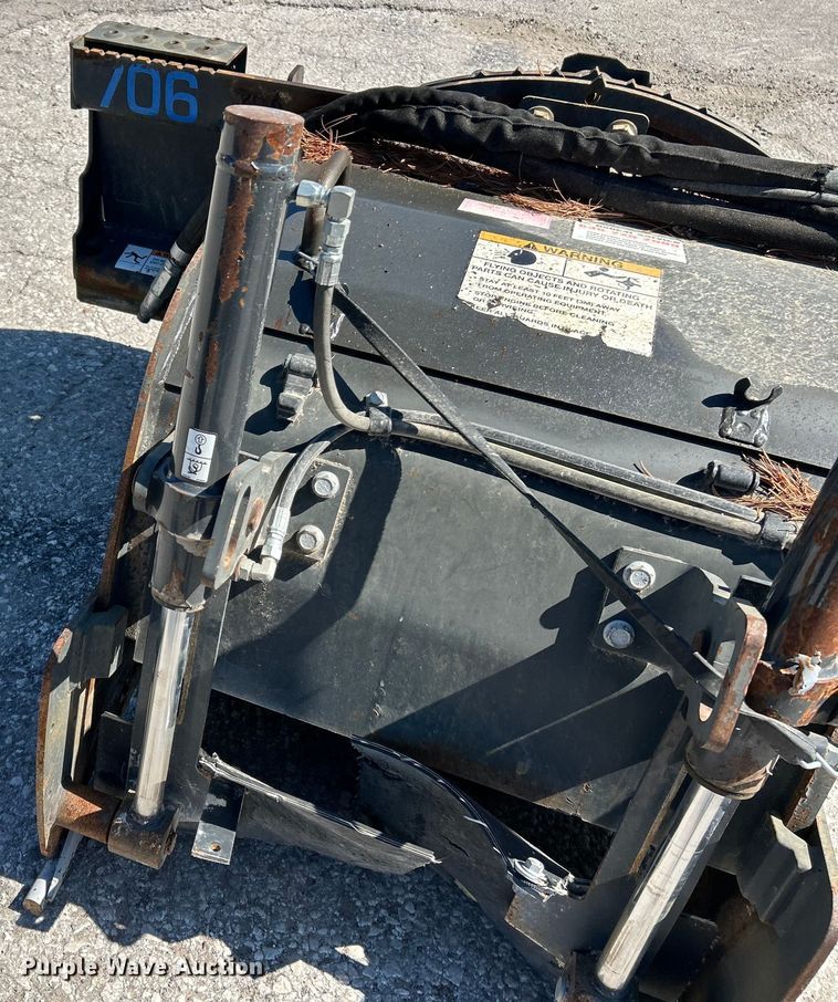 image for item EK4409 2019 Bobcat 24PLA skid steer cold planer