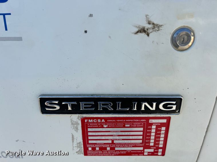 image for item EK4414 1999 Sterling L8513 dump truck