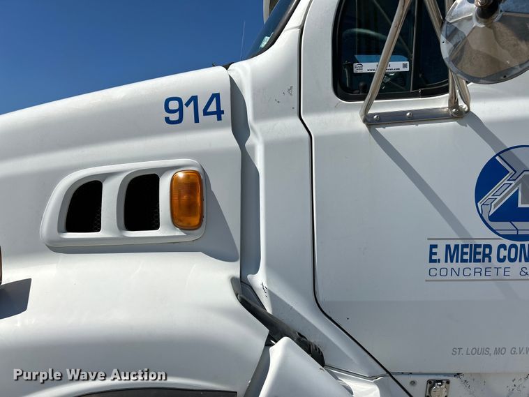 image for item EK4414 1999 Sterling L8513 dump truck