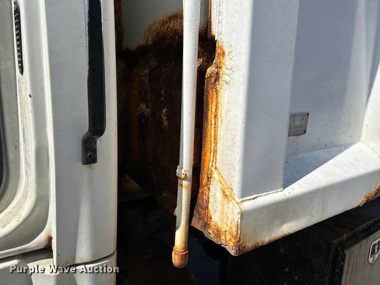 image for item EK4414 1999 Sterling L8513 dump truck