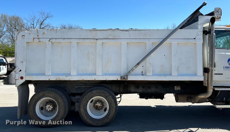 image for item EK4414 1999 Sterling L8513 dump truck