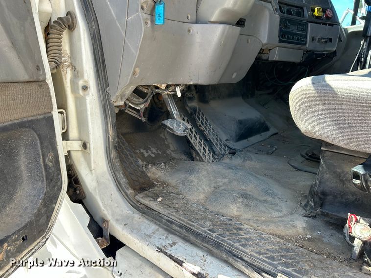 image for item EK4414 1999 Sterling L8513 dump truck