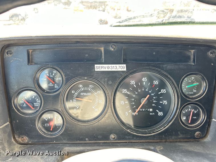 image for item EK4414 1999 Sterling L8513 dump truck