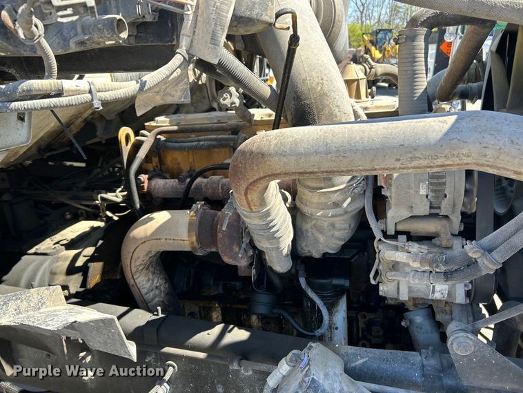 image for item EK4414 1999 Sterling L8513 dump truck