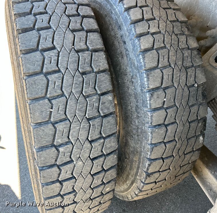 image for item EK4414 1999 Sterling L8513 dump truck