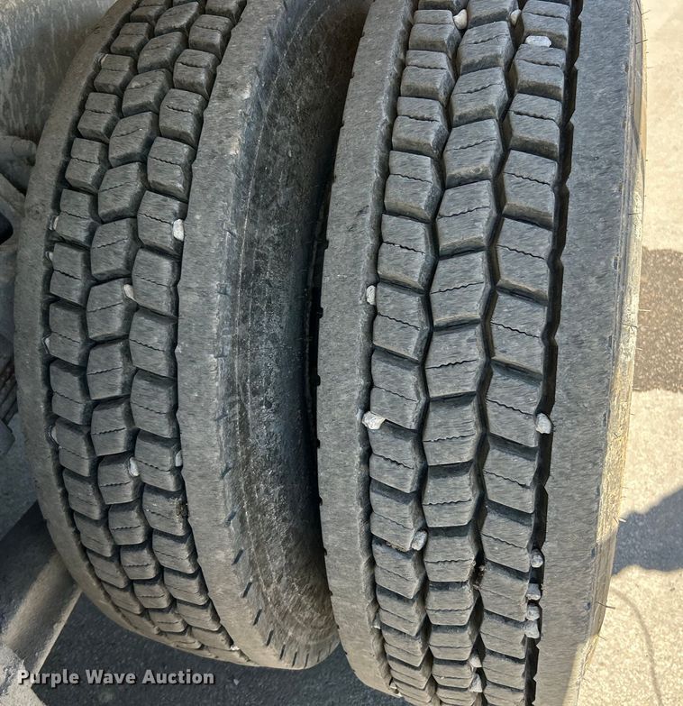 image for item EK4414 1999 Sterling L8513 dump truck