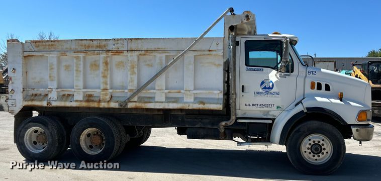 image for item EK4415 1998 Ford LT8513 dump truck