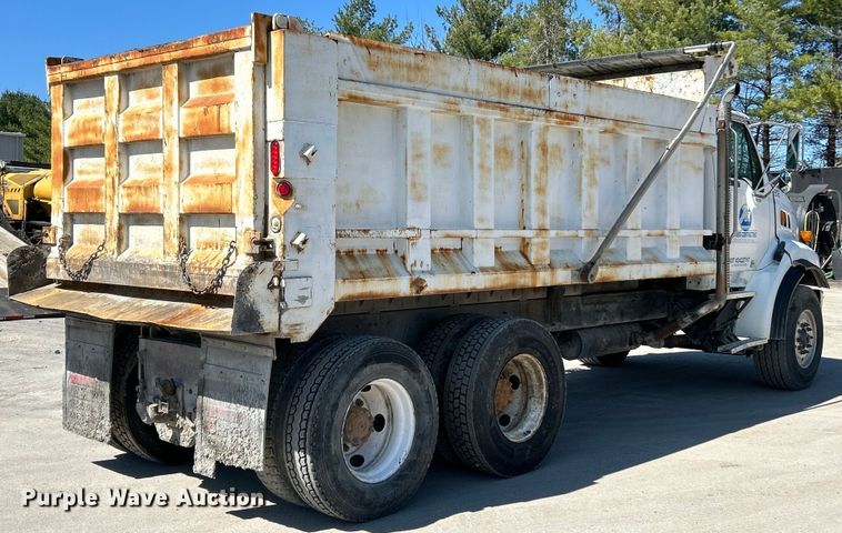 image for item EK4415 1998 Ford LT8513 dump truck