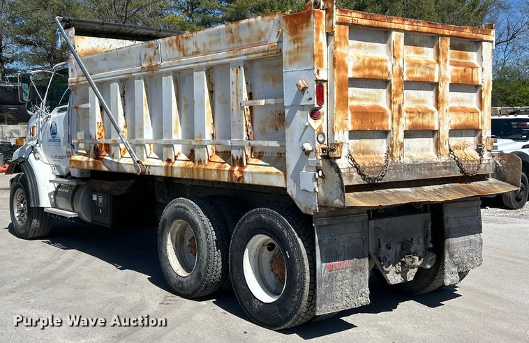 image for item EK4415 1998 Ford LT8513 dump truck