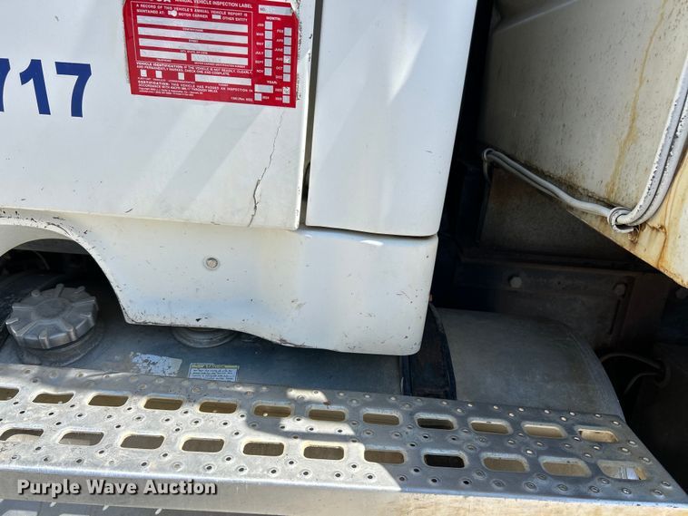 image for item EK4415 1998 Ford LT8513 dump truck