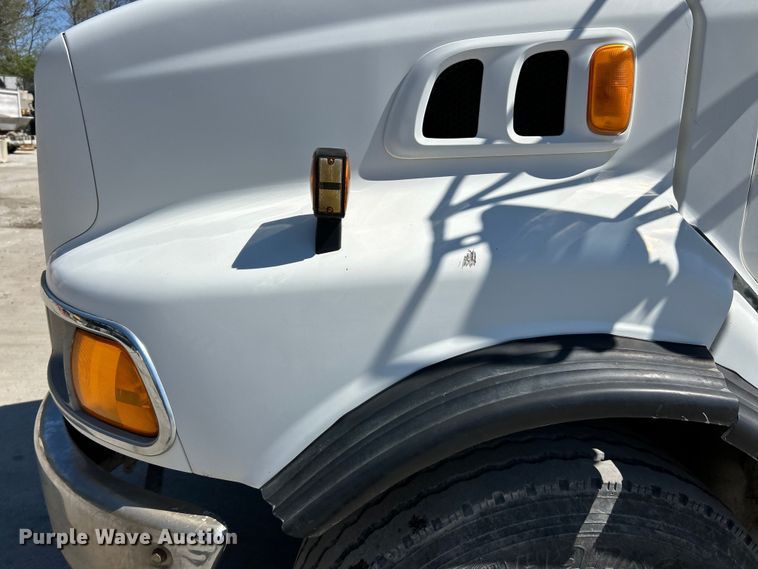 image for item EK4415 1998 Ford LT8513 dump truck