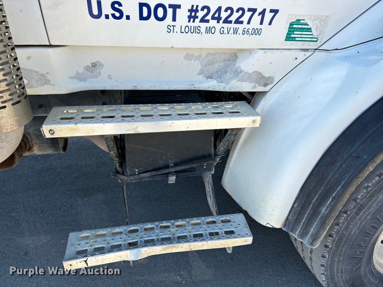 image for item EK4415 1998 Ford LT8513 dump truck