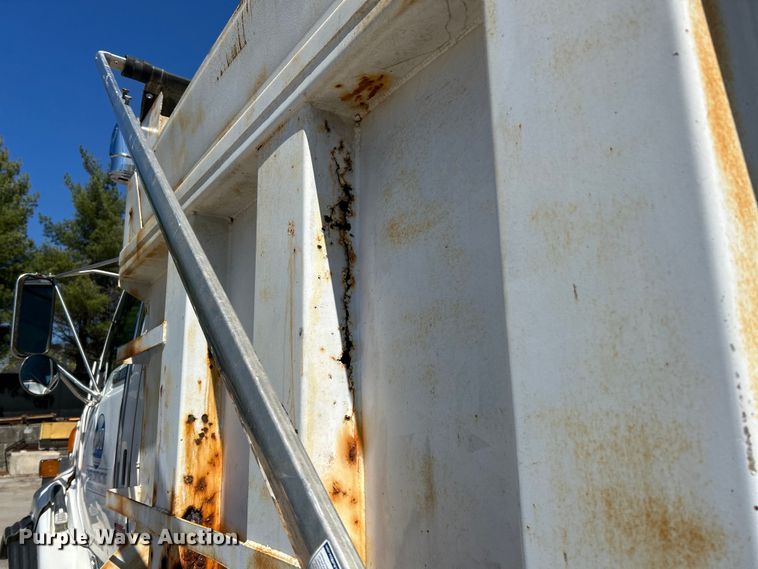 image for item EK4415 1998 Ford LT8513 dump truck