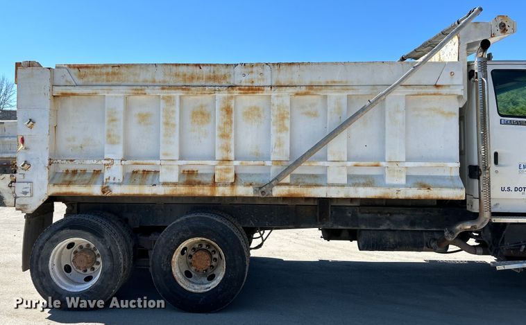 image for item EK4415 1998 Ford LT8513 dump truck