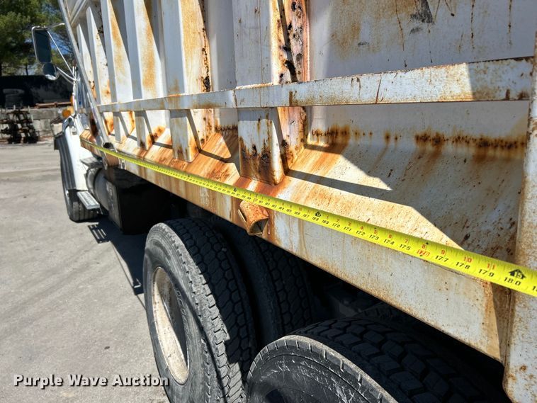 image for item EK4415 1998 Ford LT8513 dump truck