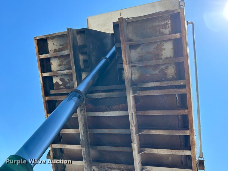 image for item EK4415 1998 Ford LT8513 dump truck