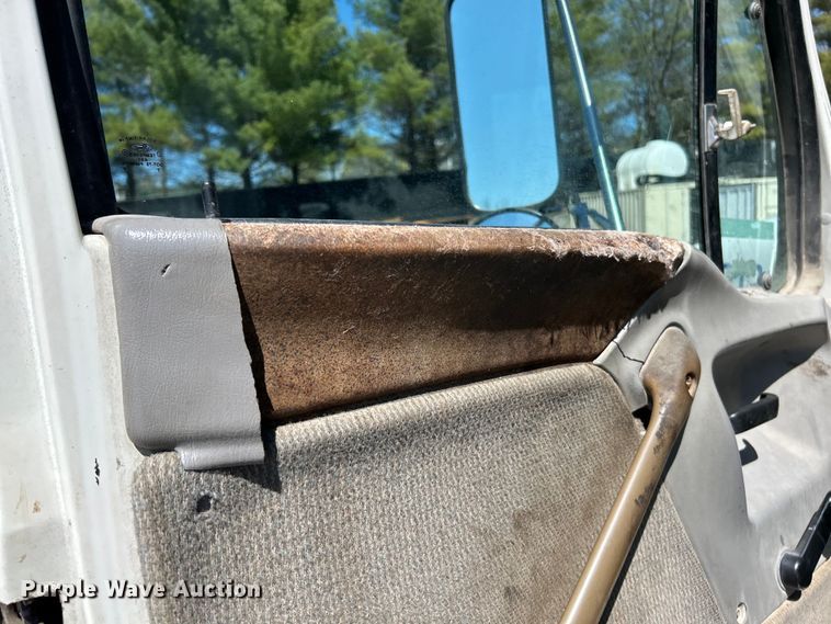 image for item EK4415 1998 Ford LT8513 dump truck