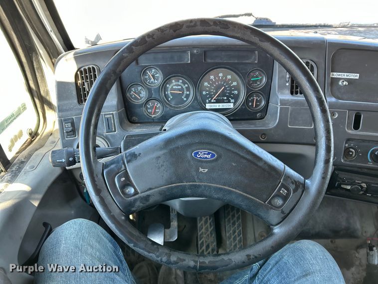 image for item EK4415 1998 Ford LT8513 dump truck