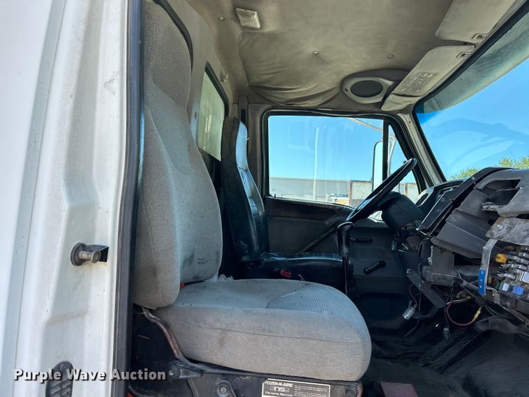 image for item EK4415 1998 Ford LT8513 dump truck