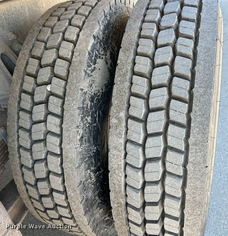 image for item EK4415 1998 Ford LT8513 dump truck