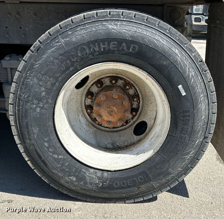 image for item EK4415 1998 Ford LT8513 dump truck