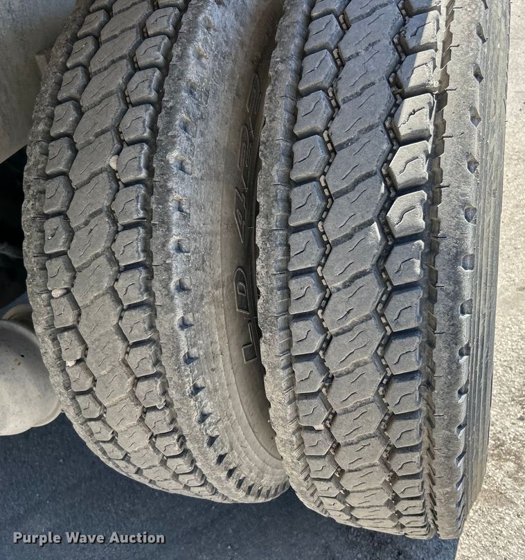 image for item EK4415 1998 Ford LT8513 dump truck